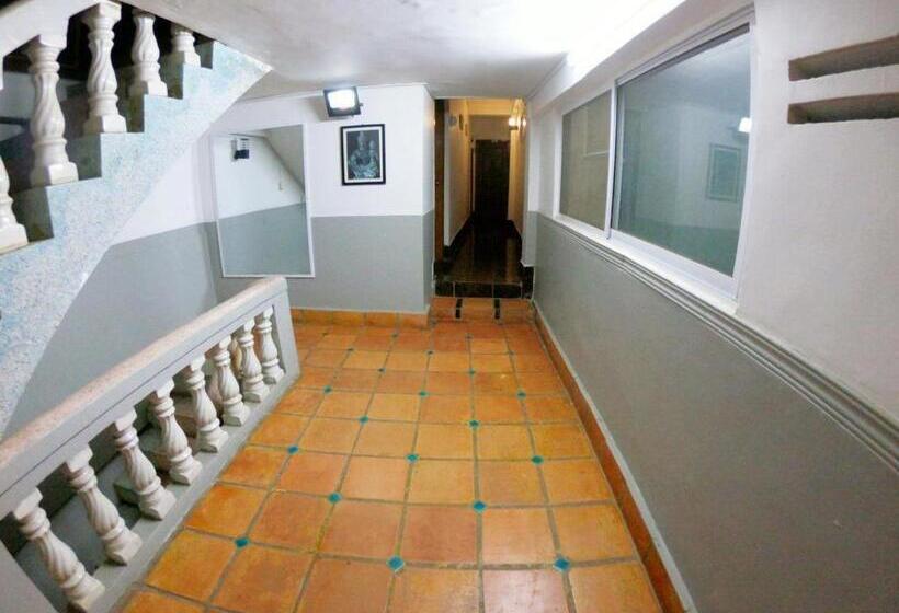 پانسیون Sarah Guesthouse