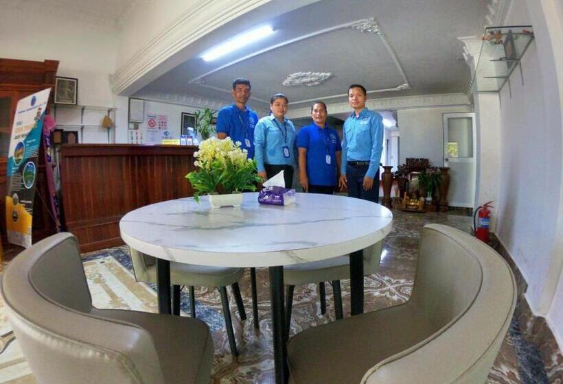 پانسیون Sarah Guesthouse