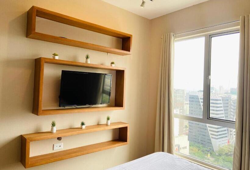 Urban Retreat At Avida Tower