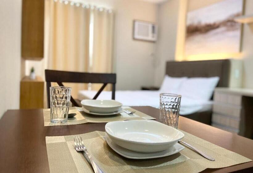 Urban Retreat At Avida Tower