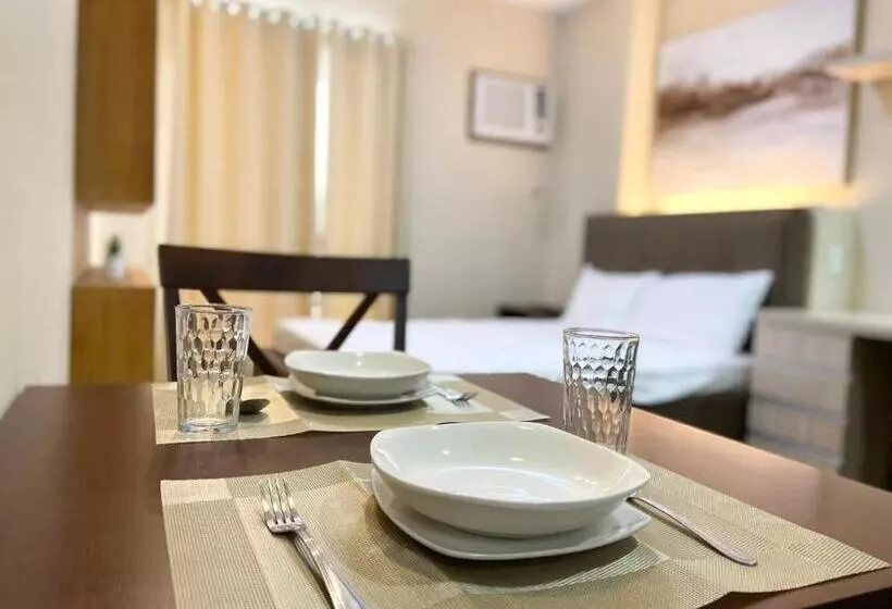 Urban Retreat At Avida Tower