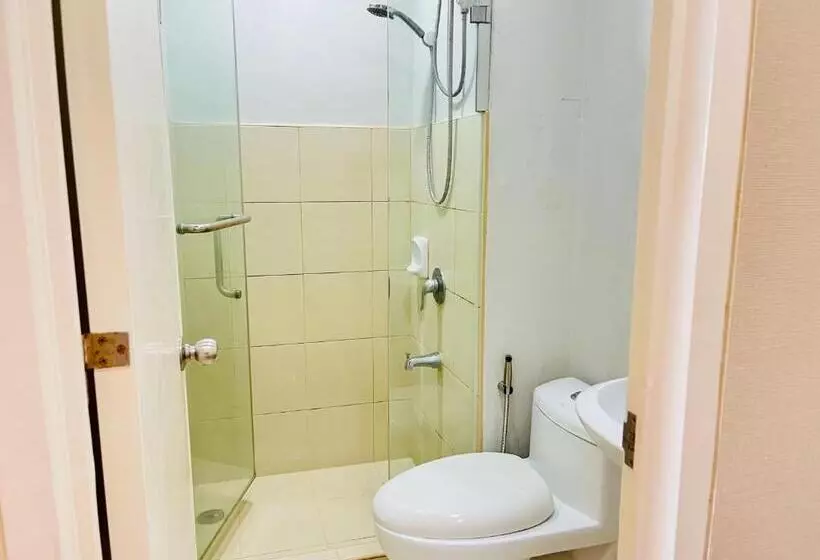 Urban Retreat At Avida Tower