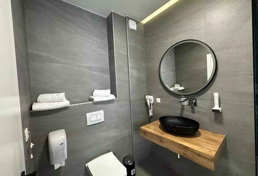 هتل Gold Jet Bihać