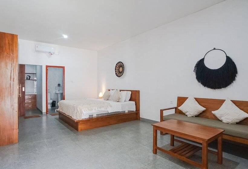 Отель Maisaba Coliving Cempaka