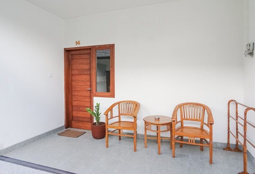 Отель Maisaba Coliving Cempaka