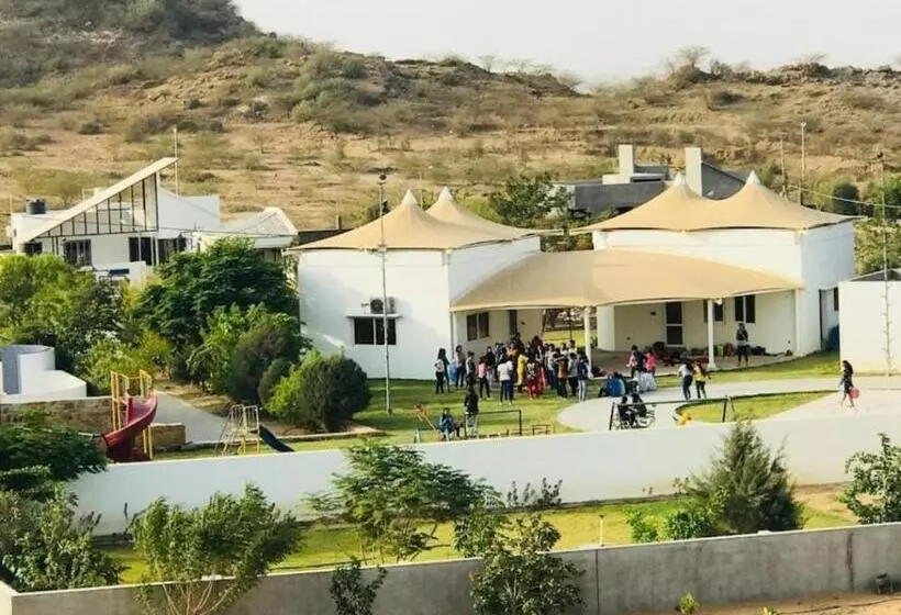 ホテル Omkar Farm House, Bhuj