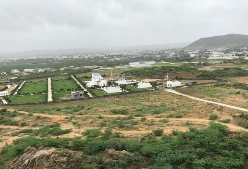 هتل Omkar Farm House, Bhuj