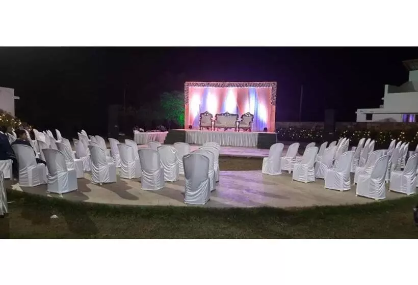 ホテル Omkar Farm House, Bhuj