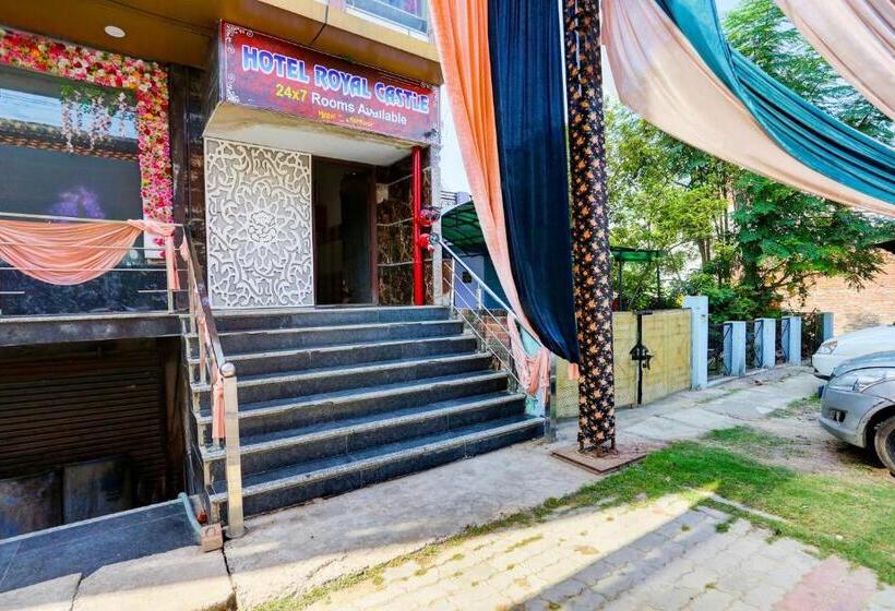 Отель Oyo Flagship Royal