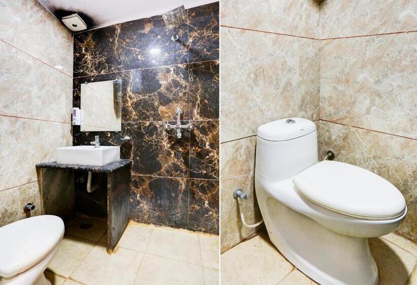 Отель Oyo Flagship Royal