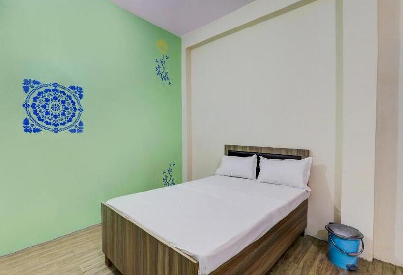 酒店 Oyo Krishna Restaurant And Guest House