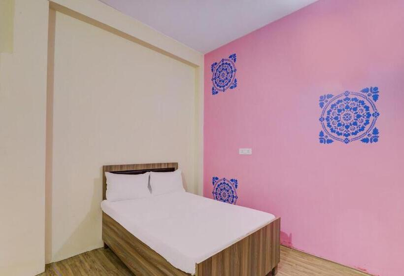 酒店 Oyo Krishna Restaurant And Guest House