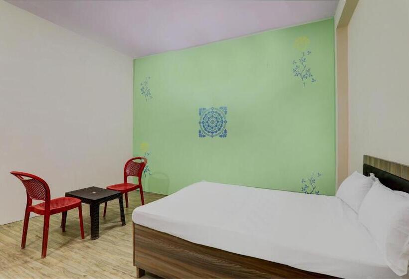 酒店 Oyo Krishna Restaurant And Guest House