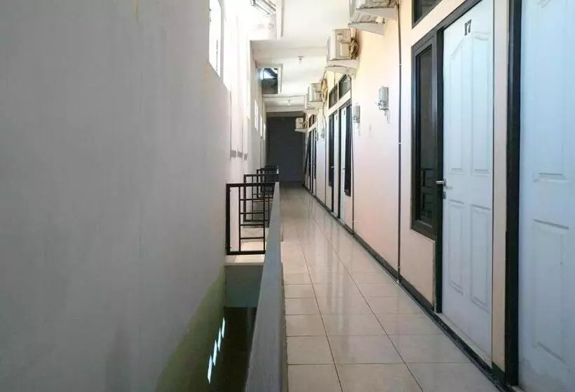 Hotelli Oyo Life 92915 Duta Amnan Syariah