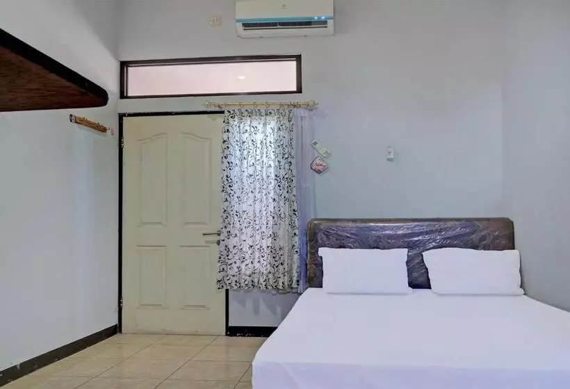 Hotelli Oyo Life 92915 Duta Amnan Syariah