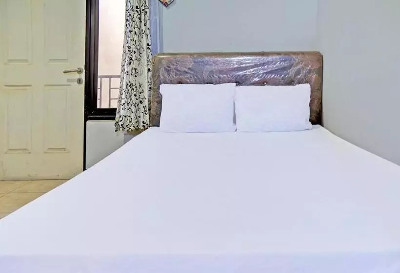 Hotelli Oyo Life 92915 Duta Amnan Syariah