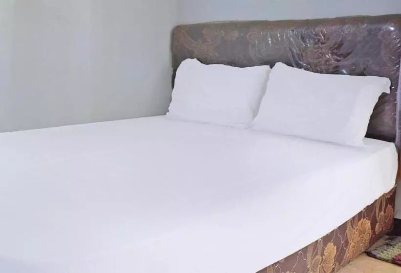 Hotelli Oyo Life 92915 Duta Amnan Syariah