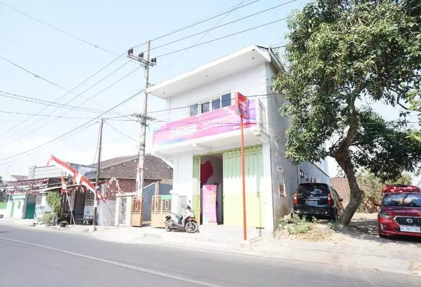 هتل Oyo Life 93038 Kost Putra Malilah