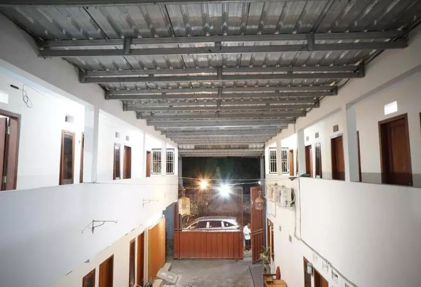 هتل Oyo Life 93038 Kost Putra Malilah