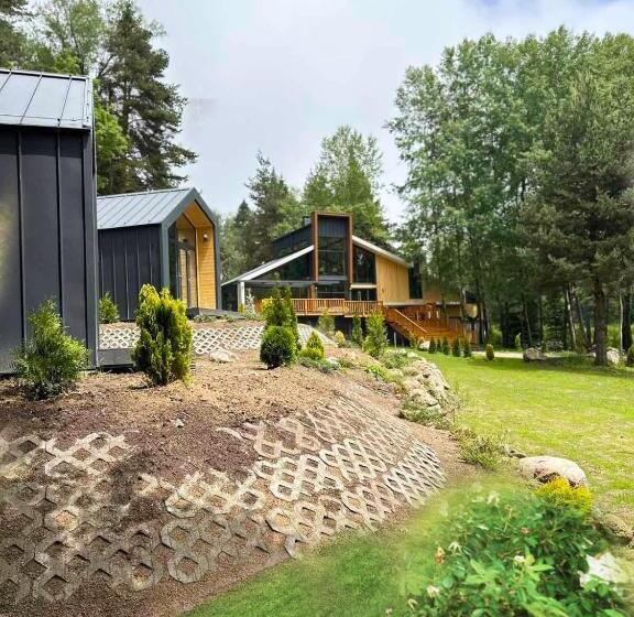 ホテル Saint Constantine Mountain Retreat