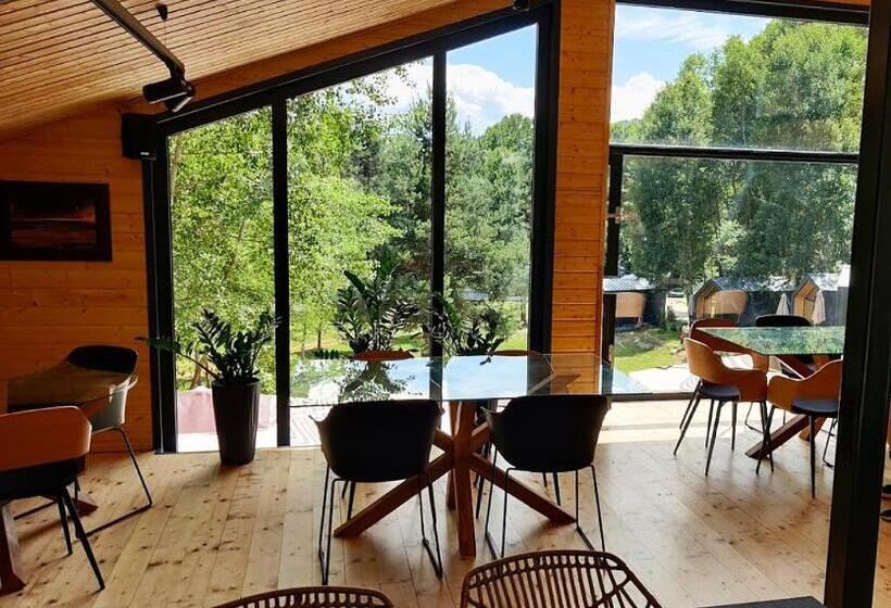 ホテル Saint Constantine Mountain Retreat