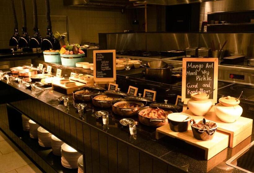 Hotel The Artiste Kochi, A Tribute Portfolio