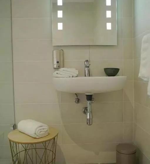 پانسیون Private Rooms With Bathroom In Valletta