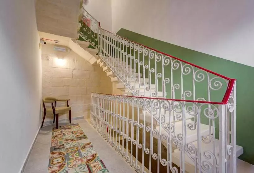 پانسیون Private Rooms With Bathroom In Valletta