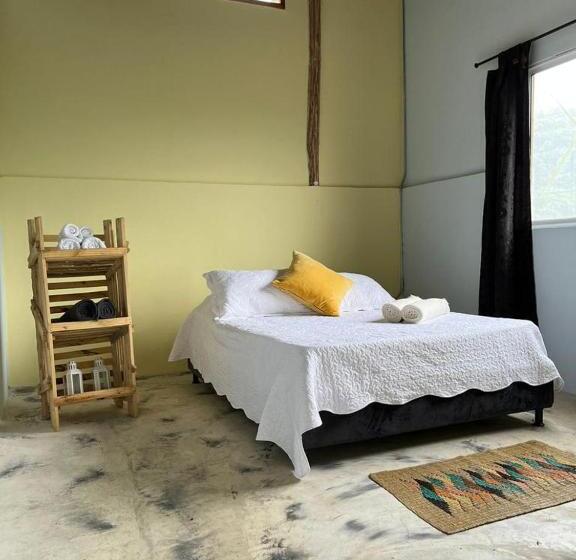 پانسیون Hostel La Castilla