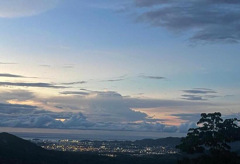 پانسیون Hostel La Castilla