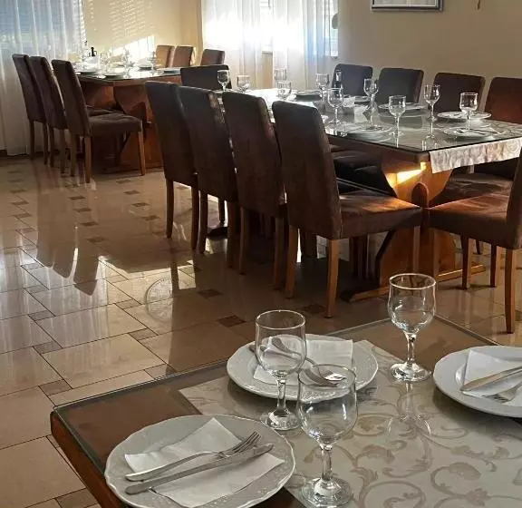 پانسیون Rooms Ante