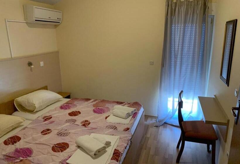 پانسیون Rooms Ante