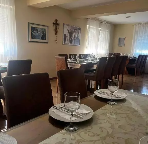 پانسیون Rooms Ante