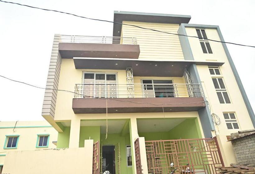 Pensão Sri Sai Plaza Inn