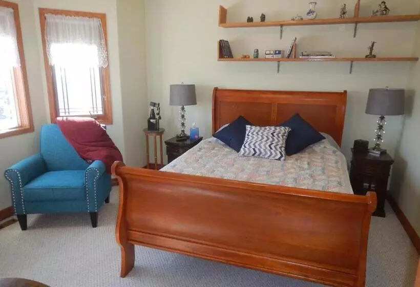 Rocky Mountain View Bed & Breakfast