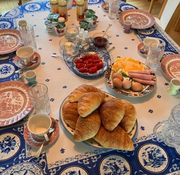 Rocky Mountain View Bed & Breakfast