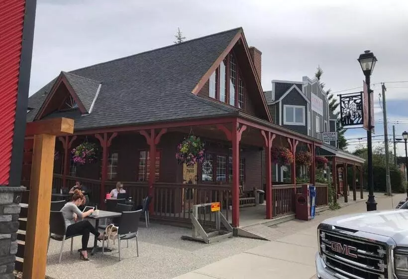 Rocky Mountain View Bed & Breakfast