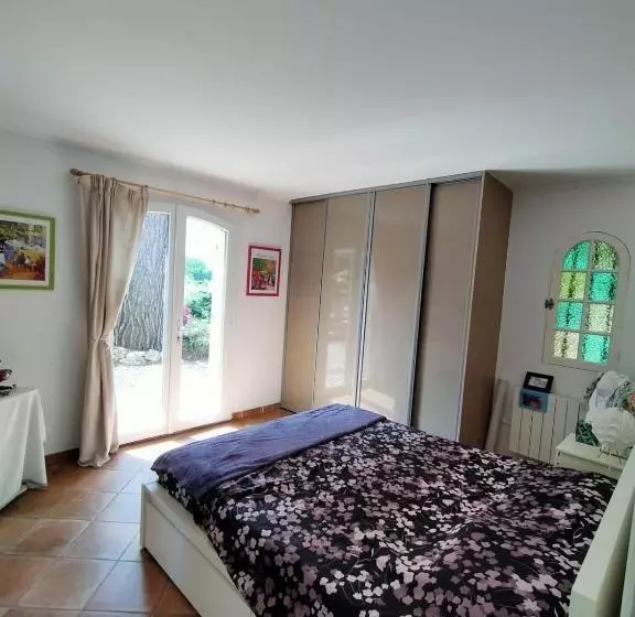 ベッドアンドブレックファースト Chambre Dans Mas De Charme