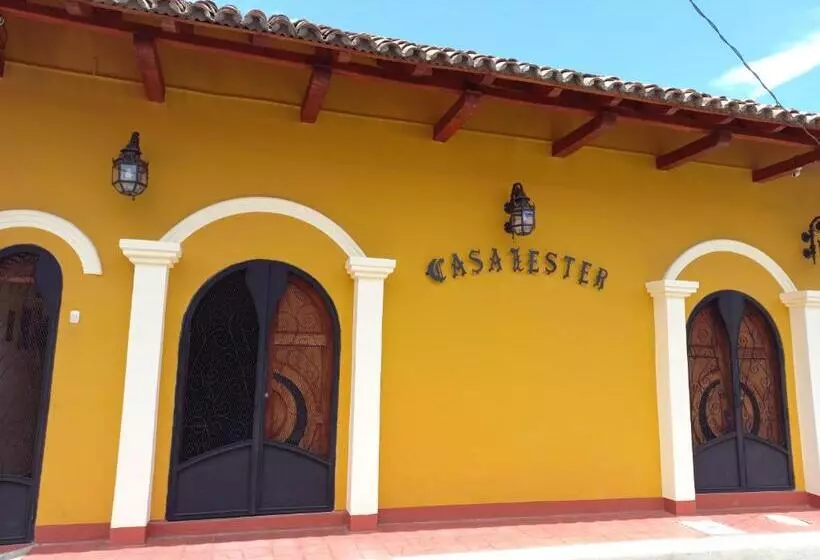 تختخواب و صبحانه Habitaciones Casa Lester