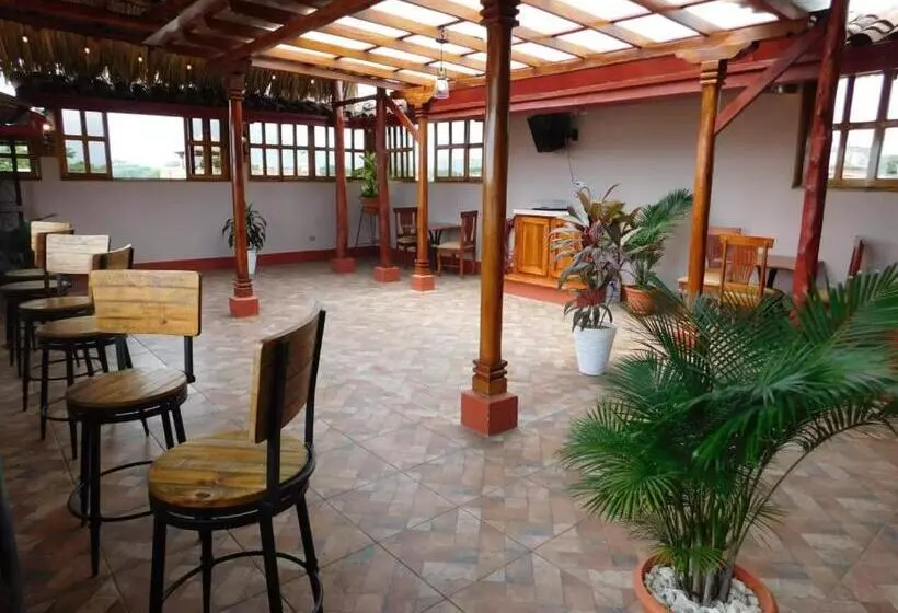 تختخواب و صبحانه Habitaciones Casa Lester
