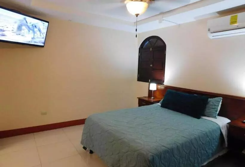 تختخواب و صبحانه Habitaciones Casa Lester