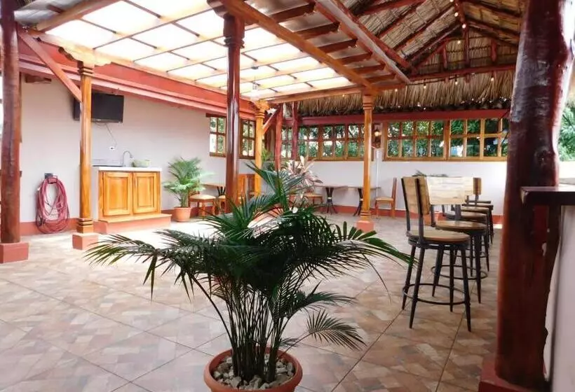 تختخواب و صبحانه Habitaciones Casa Lester