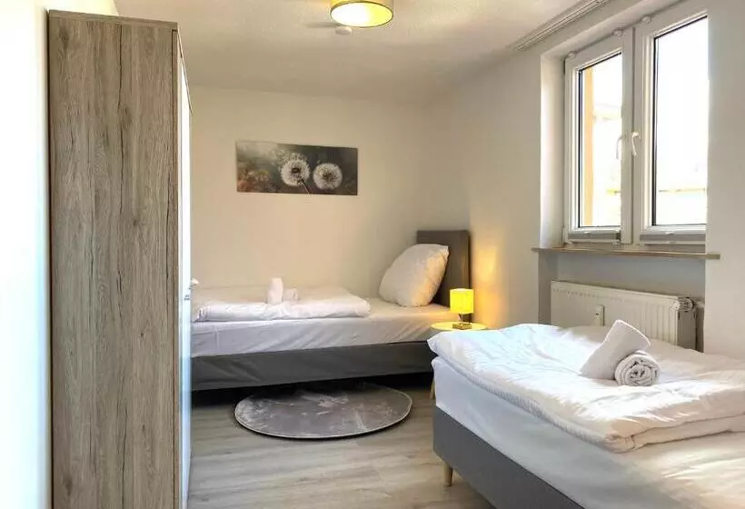 Gemütliche Unterkünfte Für Längeren Aufenthalt Und Monteure Inkl Balkon, Waschmaschine, Wifi, Küche