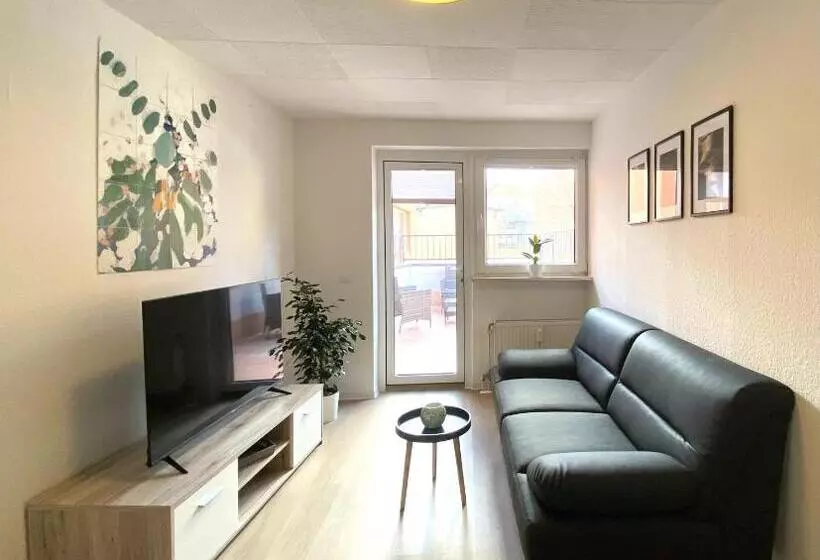 Gemütliche Unterkünfte Für Längeren Aufenthalt Und Monteure Inkl Balkon, Waschmaschine, Wifi, Küche