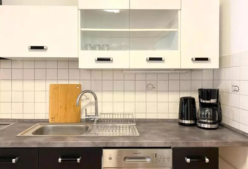 Gemütliche Unterkünfte Für Längeren Aufenthalt Und Monteure Inkl Balkon, Waschmaschine, Wifi, Küche