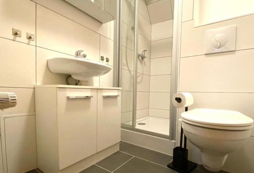 Gemütliche Unterkünfte Für Längeren Aufenthalt Und Monteure Inkl Balkon, Waschmaschine, Wifi, Küche