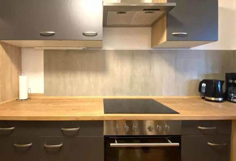 Gemütliche Unterkünfte Für Längeren Aufenthalt Und Monteure Inkl Balkon, Waschmaschine, Wifi, Küche