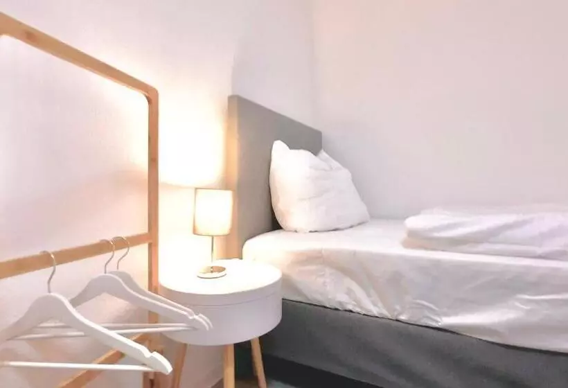 Gemütliche Unterkünfte Für Längeren Aufenthalt Und Monteure Inkl Balkon, Waschmaschine, Wifi, Küche