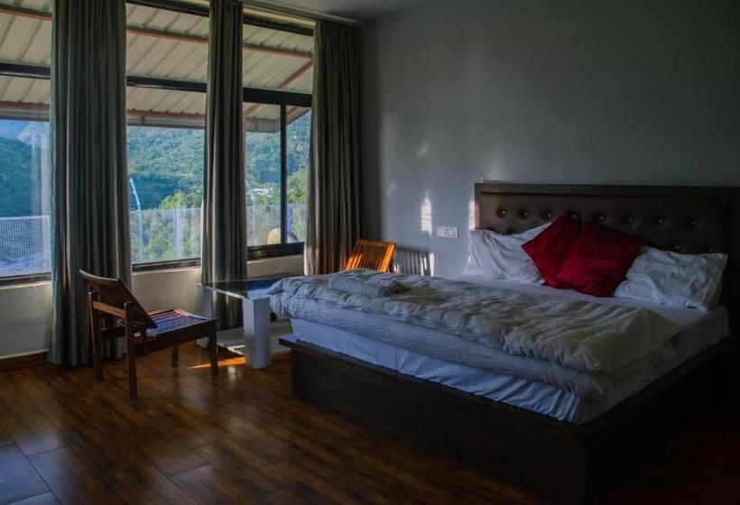 فندق Dhauladhar View Village Resort