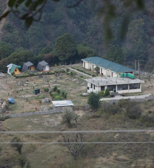 فندق Dhauladhar View Village Resort